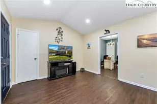 823 NW Queens St, Lenoir, NC 28645 - Photo 14