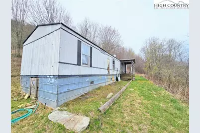 851 E Whenlin Ridge Road, Lansing, NC 28643 - Photo 2