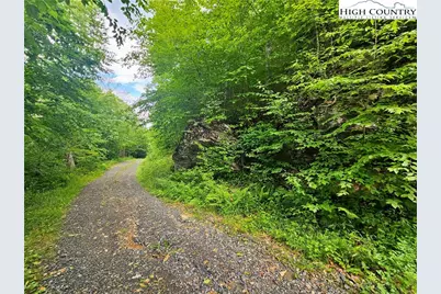 851 E Whenlin Ridge Road, Lansing, NC 28643 - Photo 10