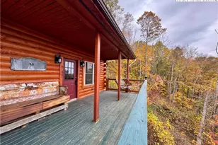 402 Turkey Knob Ln, Elk Park, NC 28622 - Photo 4