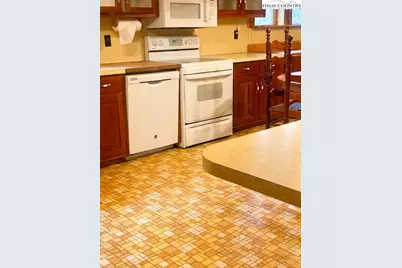 169 Woodside Road, Galax, VA 24333 - Photo 8