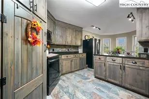 4441 Snyder's Way, Lenoir, NC 28645 - Photo 6