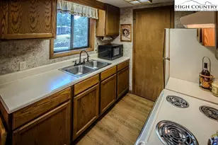 35 Maple Dr, Banner Elk, NC 28604 - Photo 12