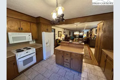 11644 Nc Hwy 88, Warrensville, NC 28693 - Photo 16