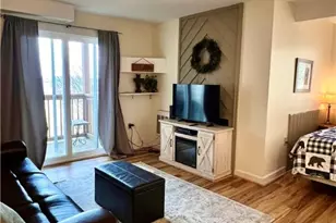 110 Sugar Ski Dr, Sugar Mountain, NC 28604 - Photo 2