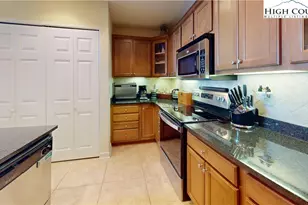 200 Trails End, Sugar Mountain, NC 28604 - Photo 16