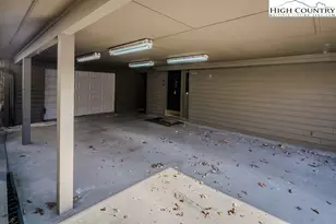 820 Hemlock Dr, Newland, NC 28657 - Photo 4