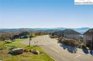 166 Trails End, Sugar Mountain, NC 28604 - Photo 32