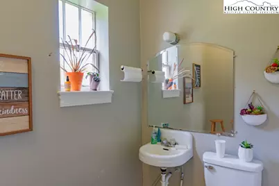 1080 Main Street NW, Lenoir, NC 28645 - Photo 8