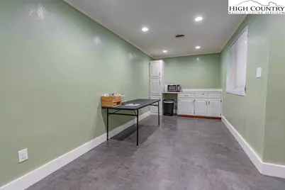 1080 Main Street NW, Lenoir, NC 28645 - Photo 26