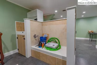 1080 Main Street NW, Lenoir, NC 28645 - Photo 16