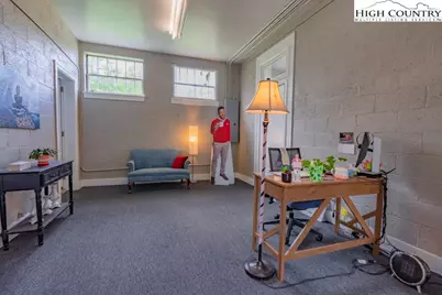 1080 Main Street NW, Lenoir, NC 28645 - Photo 4