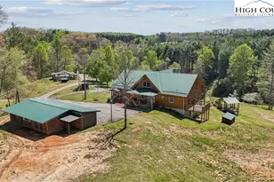 101 Double Branch Rd, Grassy Creek, NC 28631 - Photo 8