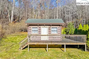 1451 Elliott Rd, West Jefferson, NC 28694 - Photo 2