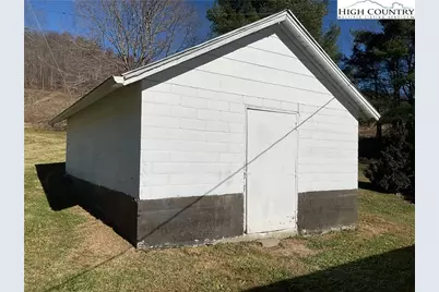 4560 Nc Highway 18 Highway, Sparta, NC 28675 - Photo 12