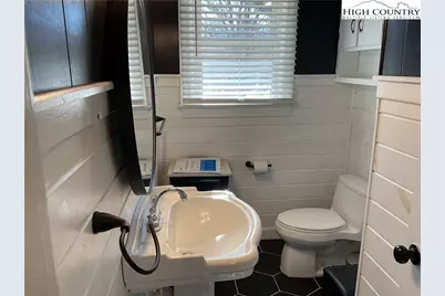 4560 Nc Highway 18 Highway, Sparta, NC 28675 - Photo 40