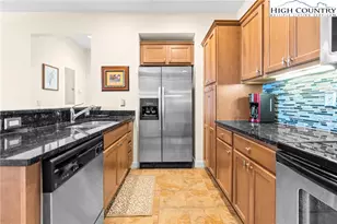 375 Pleasant Vw, Sugar Mountain, NC 28604 - Photo 12