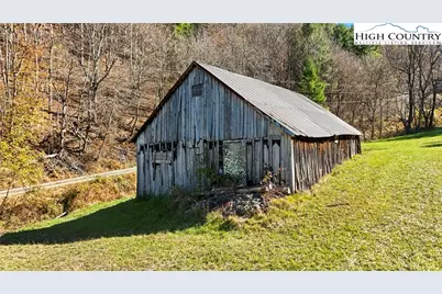 226 Loves Knob Road, Sugar Grove, NC 28679 - Photo 18