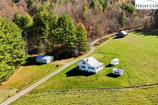 226 Loves Knob Rd, Sugar Grove, NC 28679 - Photo 10