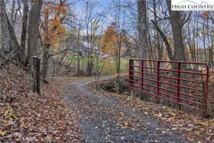 984 Cloverdale Ln, Independence, VA 24348 - Photo 46