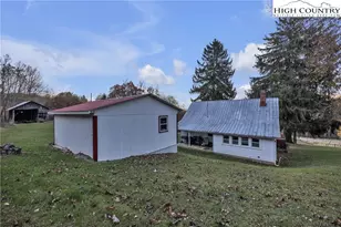 984 Cloverdale Ln, Independence, VA 24348 - Photo 20