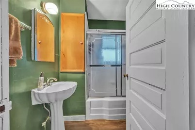 984 Cloverdale Lane, Independence, VA 24348 - Photo 16