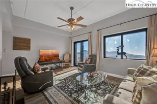 303 Sugar Top Dr, Sugar Mountain, NC 28604 - Photo 4