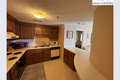303 Sugar Top Drive #9-3928, Sugar Mountain, NC 28604 - Photo 8