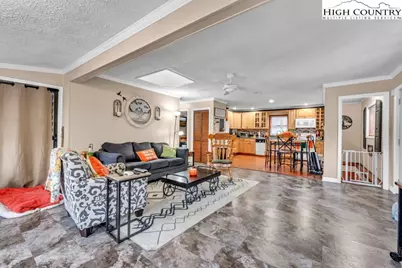 36 Larkspur Road, Newland, NC 28657 - Photo 6