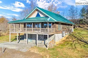 575 New River Cemetery Rd, Grassy Creek, NC 28631 - Photo 2