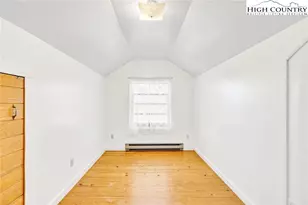 575 New River Cemetery Rd, Grassy Creek, NC 28631 - Photo 28