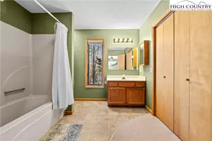 101 Doe Ln, Beech Mountain, NC 28604 - Photo 22