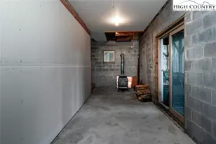 2417 Russell Norris Rd, Elk Park, NC 28622 - Photo 14