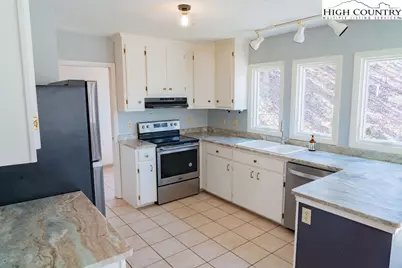864 Trojan Horse Circle, Fleetwood, NC 28626 - Photo 6