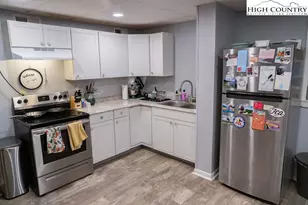 864 Trojan Horse Cir, Fleetwood, NC 28626 - Photo 24