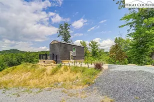 4635 Banbury Trl, Lenoir, NC 28645 - Photo 2