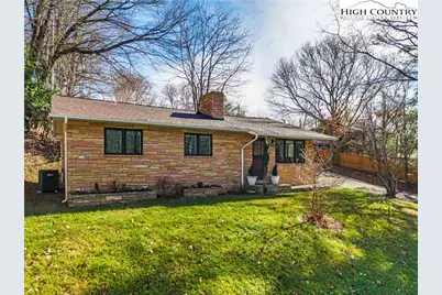 160 W Grandview Heights, Boone, NC 28607 - Photo 2