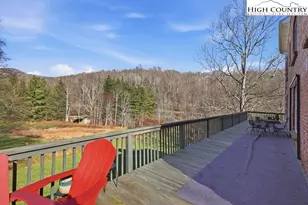 205 Timberlakes Dr, Todd, NC 28684 - Photo 4
