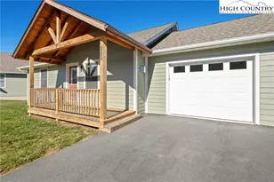 172 Morgan Pl, Boone, NC 28607 - Photo 2