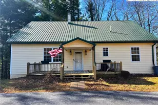 56 Buttons Ln, Sparta, NC 28675 - Photo 2