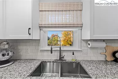 5979 Gold Creek Estate, Hickory, NC 28601 - Photo 14