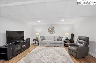 5979 Gold Creek Estate, Hickory, NC 28601 - Photo 20