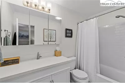 5979 Gold Creek Estate, Hickory, NC 28601 - Photo 28