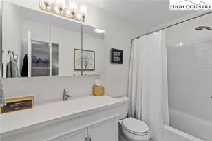 5979 Gold Creek Estate, Hickory, NC 28601 - Photo 28