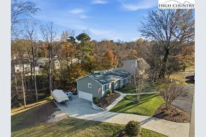 5979 Gold Creek Estate, Hickory, NC 28601 - Photo 34