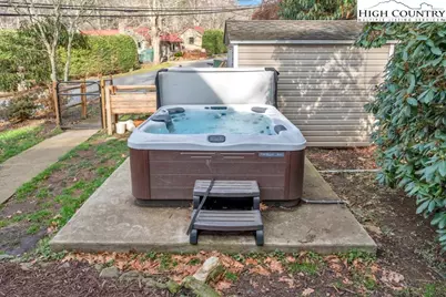 207 Old Turnpike Road, Banner Elk, NC 28604 - Photo 14