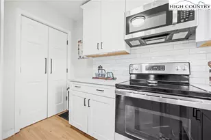 405 Sleepy Hollow Ln, Banner Elk, NC 28604 - Photo 10