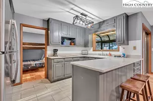 191 Mossy Creek Ln, Sugar Mountain, NC 28604 - Photo 16