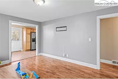 133 South Street, Elkin, NC 28621 - Photo 6