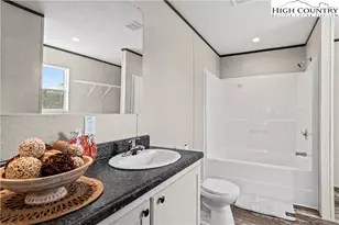 251 Center Ln, Thurmond, NC 28683 - Photo 18